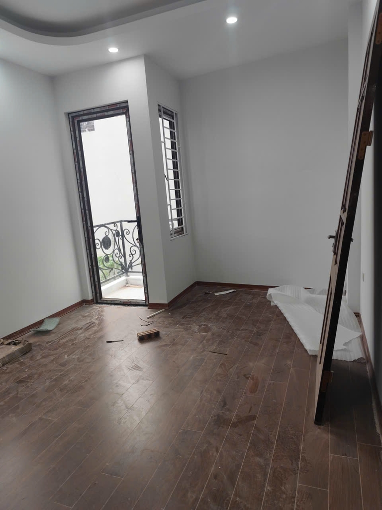 Chính chủ bán nhà 39,8m² tại Di Trạch, ô tô đỗ cửa, gần KĐT Kim Chung – Di Trạch, giá 5,5 tỷ