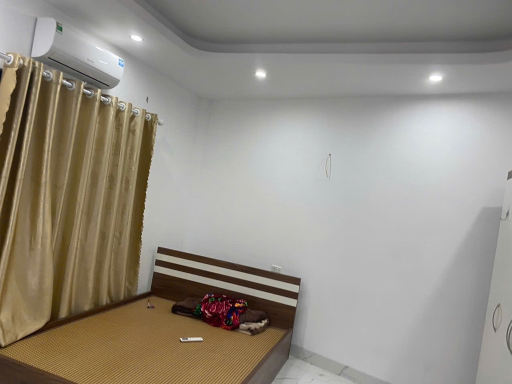 Chính chủ bán nhà 4,5 tầng 30m² tại Lai Xá, ô tô đỗ cổng, giá 5,6 tỷ TL
