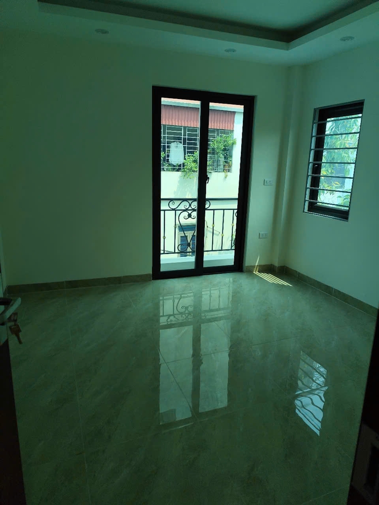 Chính chủ bán nhà 40m² có thang máy tại Liên Mạc, ô tô vào nhà, giá nhỉnh 6 tỷ