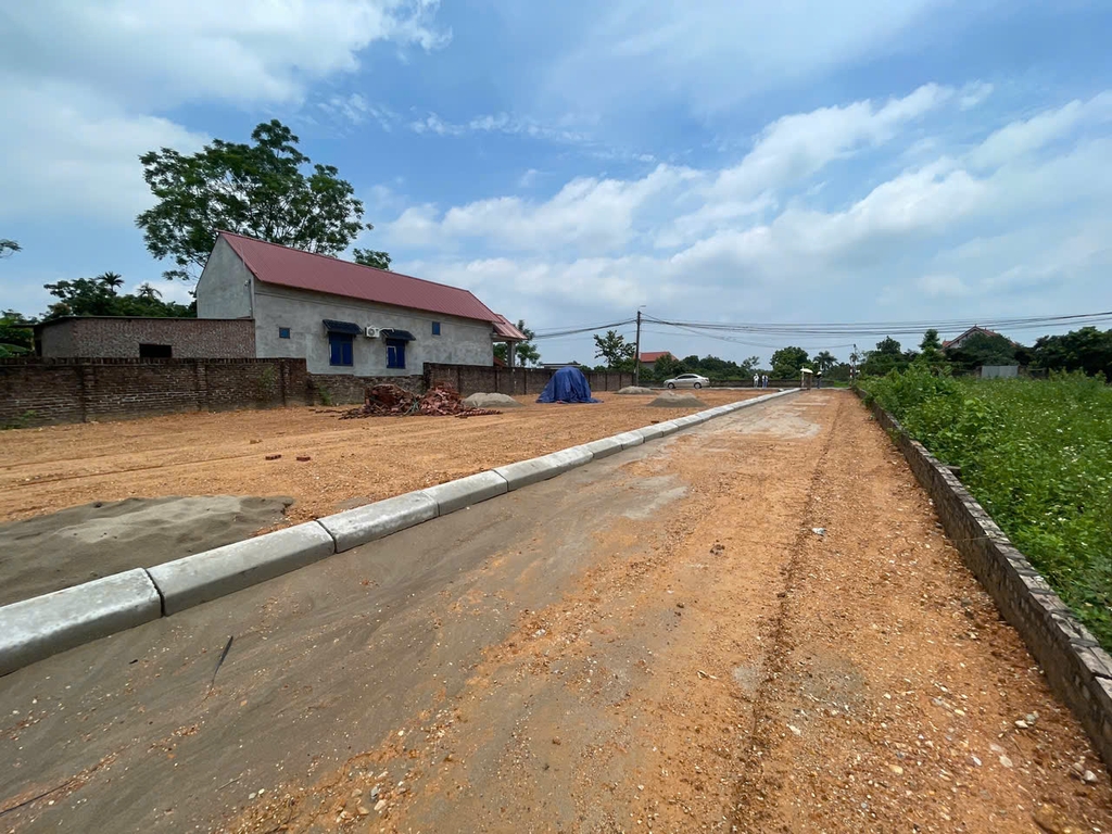 Bán đất 100m² full thổ cư Tân Thành – Cẩm Lĩnh, Ba Vì, giá chỉ 9xx triệu