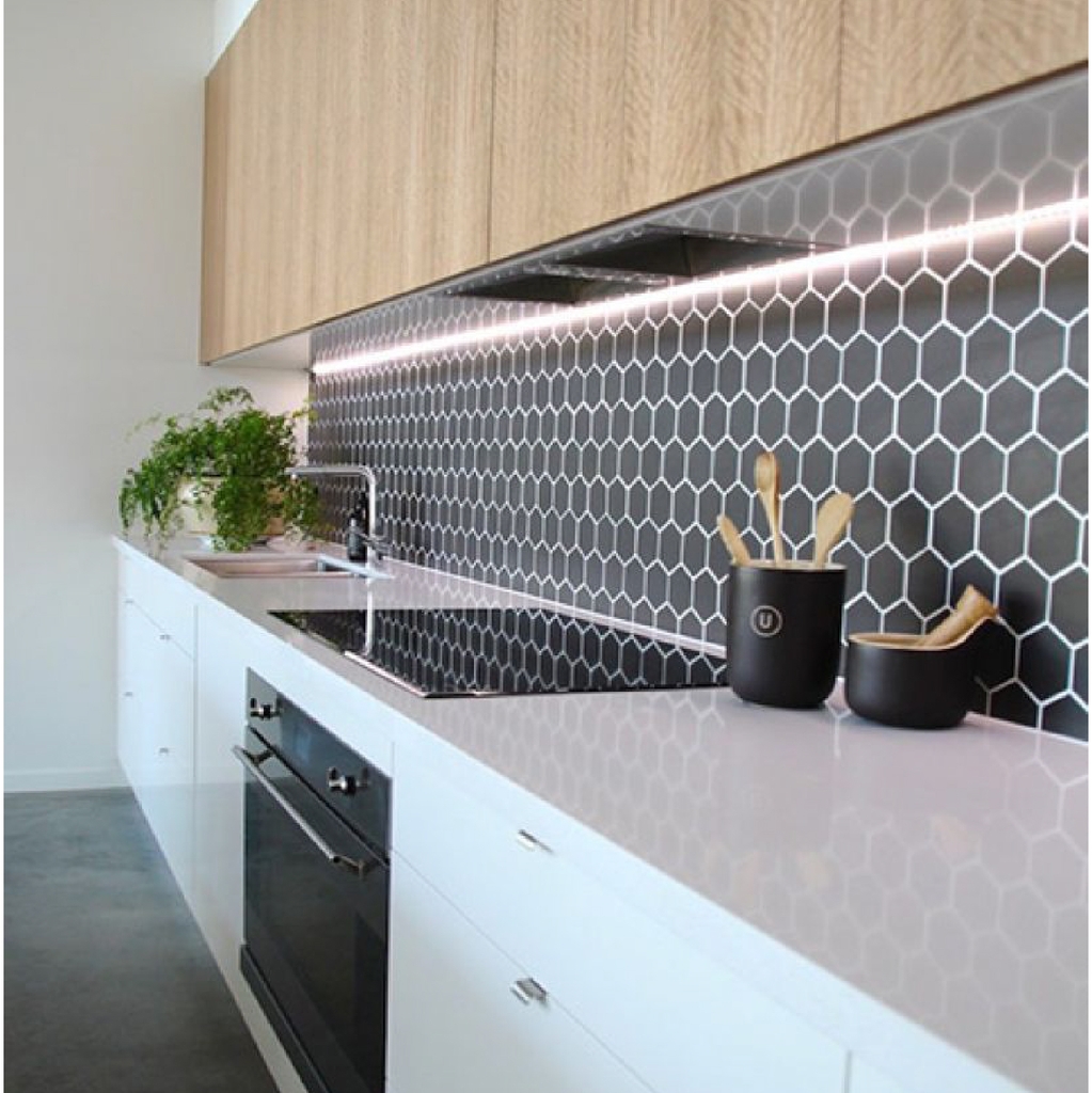 Decal Dán Bếp Hình Lục Giác Màu Xám Cao Cấp