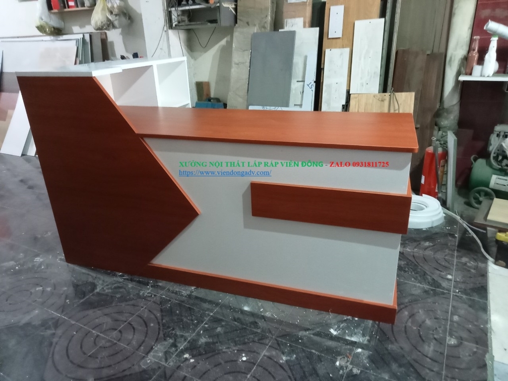 Quầy tiếp tân đi Côn Đảo