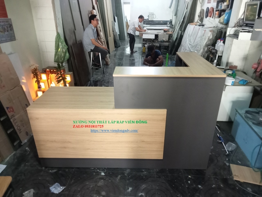 Quầy tiếp tân cho mì cay LUTUPU