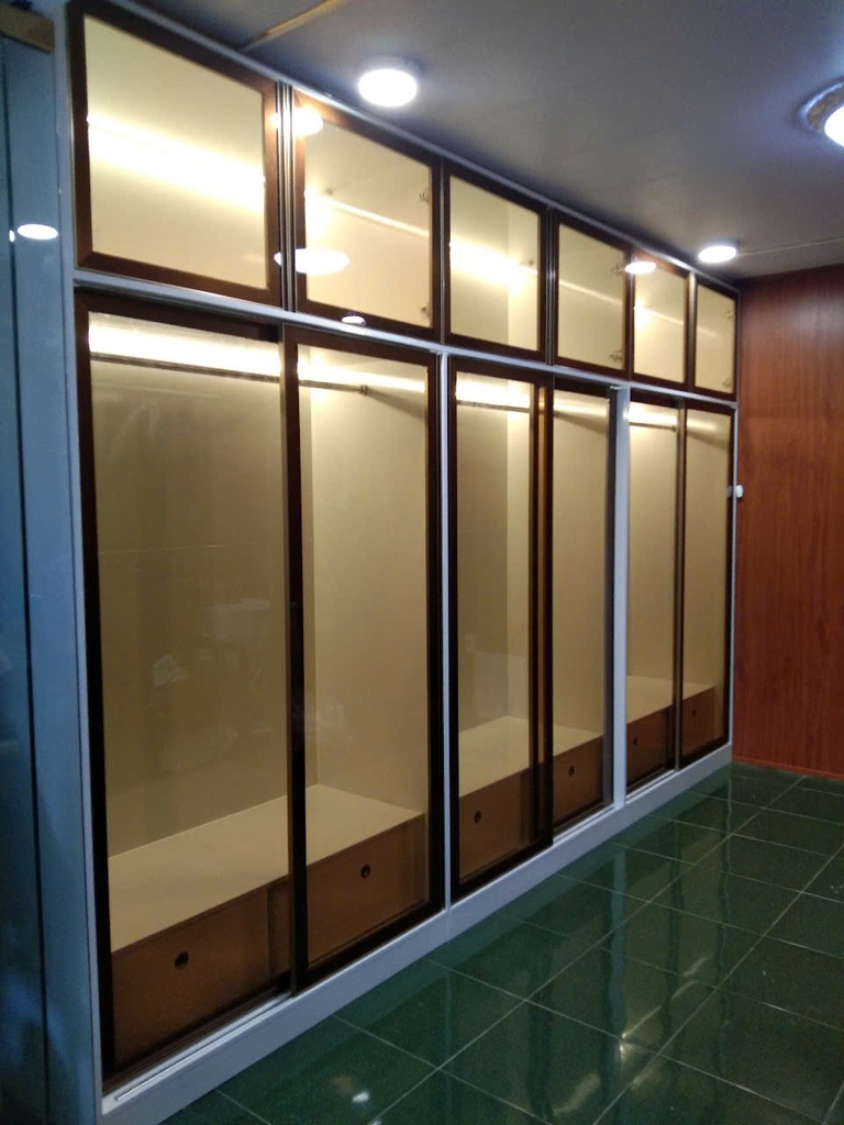 Tủ treo quần áo cánh kính