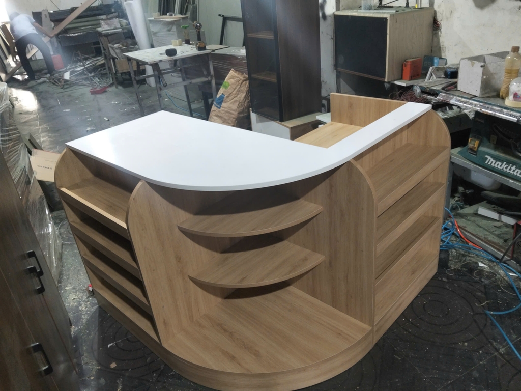 Quầy tiếp tân trưng bày sản phẩm