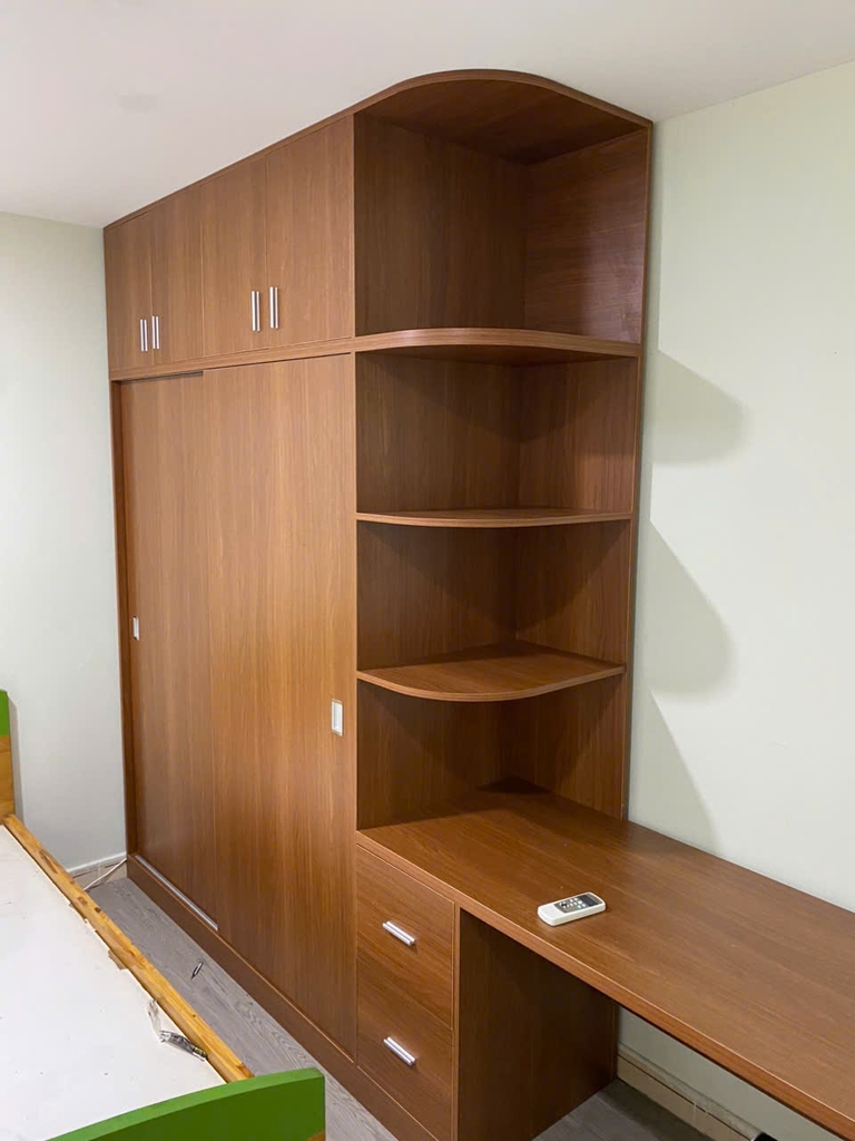 Bàn học kèm tủ