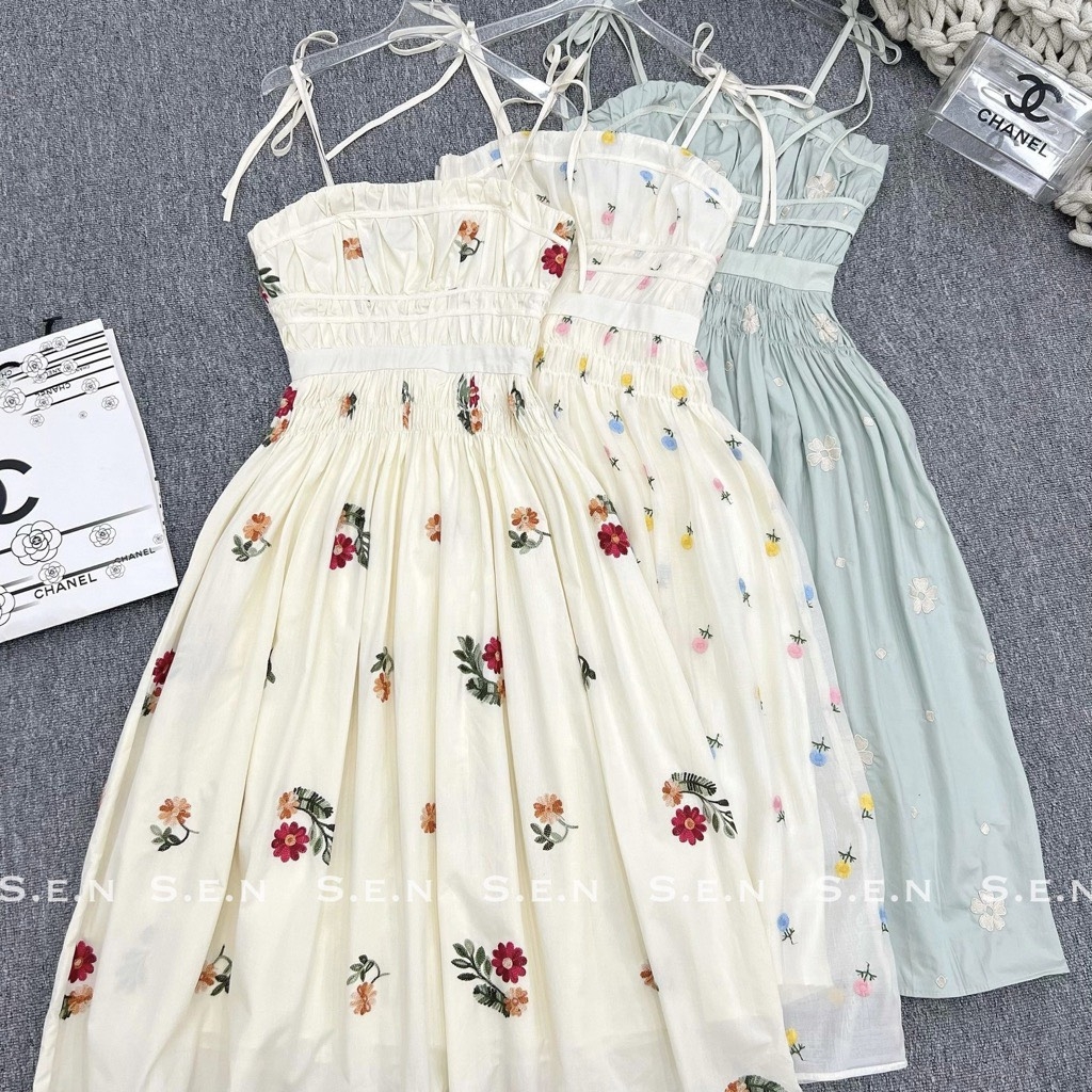 Chân váy trắng thêu hoa - sakurafashion.vn