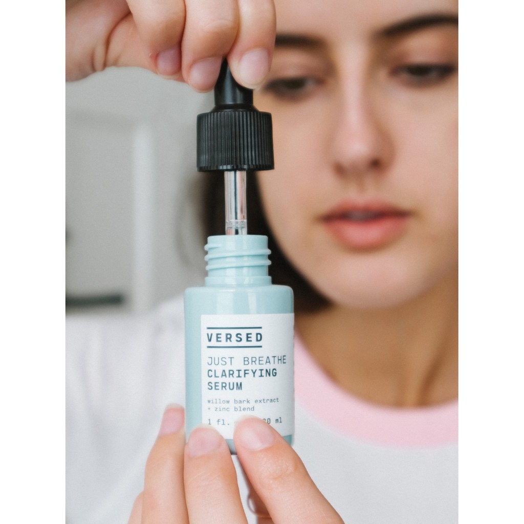 Tinh Chất Versed Just Breathe Clarifying serum giảm mụn dưỡng da 30 ml