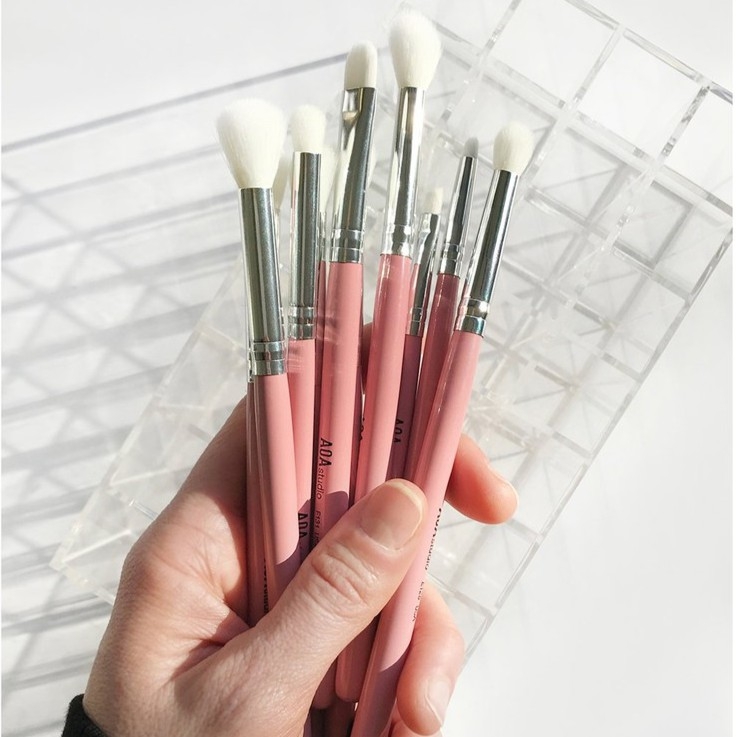 Bộ cọ trang điểm mắt AOA Studio đi kèm hộp đựng cọ