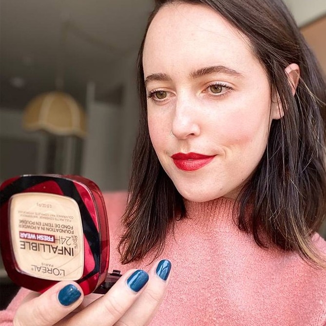 Phấn nền kiềm dầu Loreal Infallible 24 hours fresh wear powder foundation