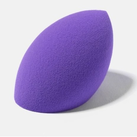 ??Mút tán trang điểm AOA Studio vạt xéo beveled màu tím??