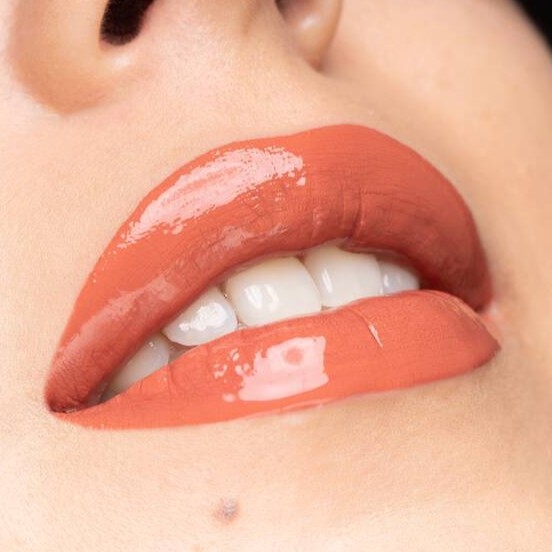 Son kem lì 2 đầu NYX Shine Loud Liquid Lipstick