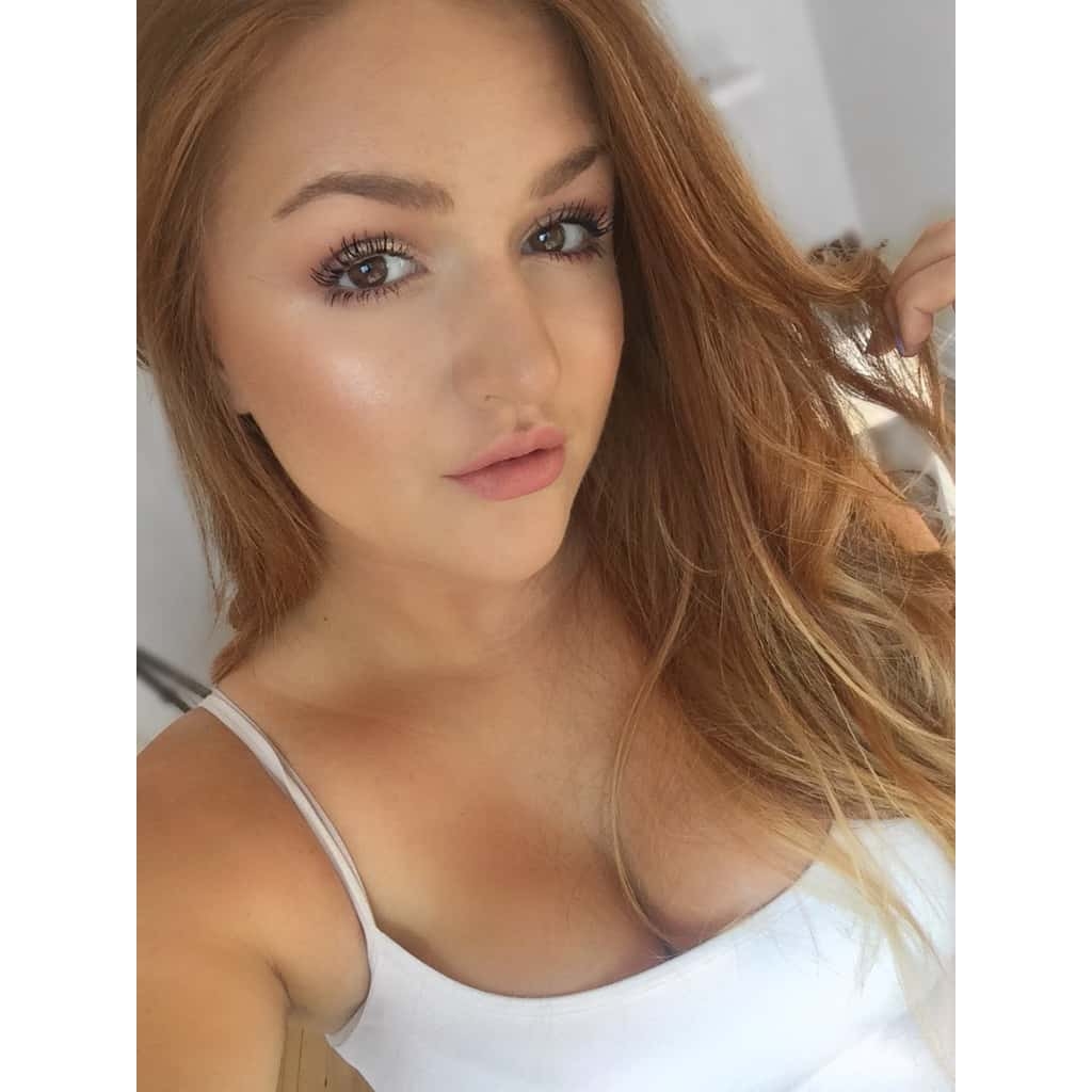 Phấn bắt sáng Essence Pure Nude Highlighter