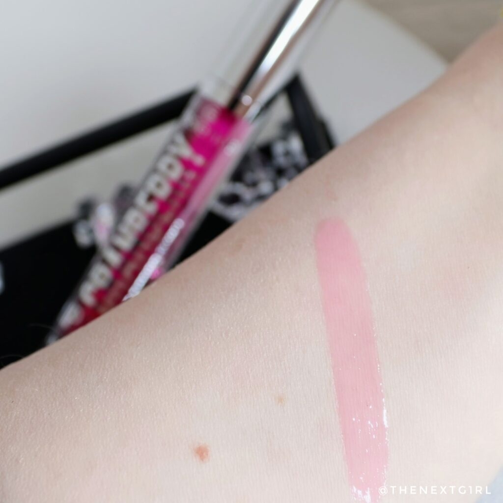 Son bóng đổi màu dưỡng môi dạng dầu Essence Cranberry Lip Oil
