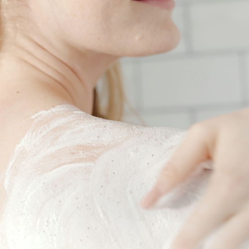 Tẩy tế bào chết body Dove