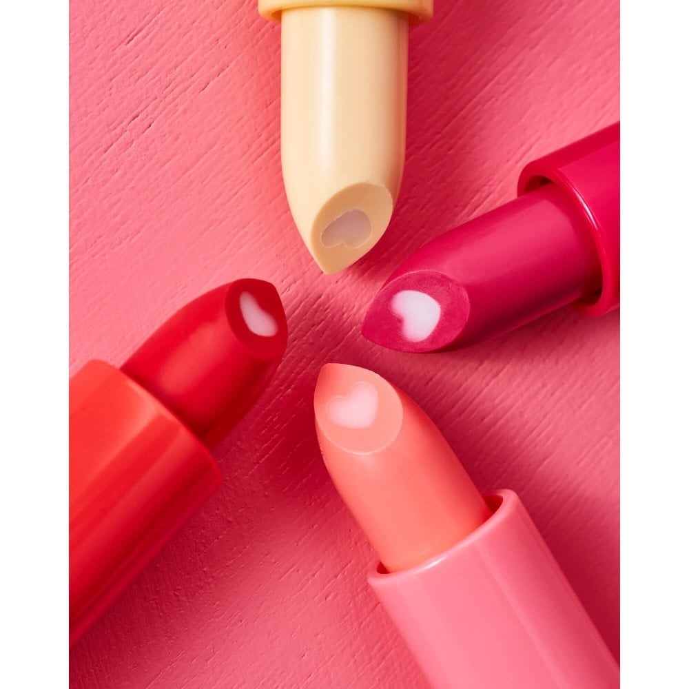 Son dưỡng môi có màu Essence Heart Core Lip balm