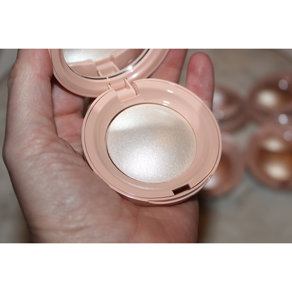 🌸🌸Phấn bắt sáng Rare Beauty Positive Light Silky Touch Highlighter🌸🌸