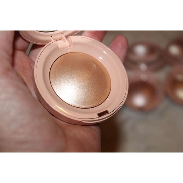 🌸🌸Phấn bắt sáng Rare Beauty Positive Light Silky Touch Highlighter🌸🌸