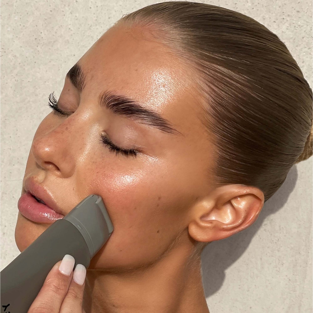 Kem lót dưỡng ẩm Refy Glow and Sculpt Face Serum Primer with Niacinamide 40ml