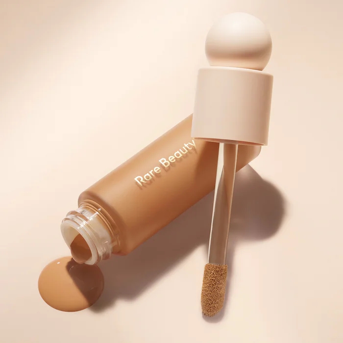 Kem nền Rare Beauty Liquid Touch Weightless Foundation 28ml