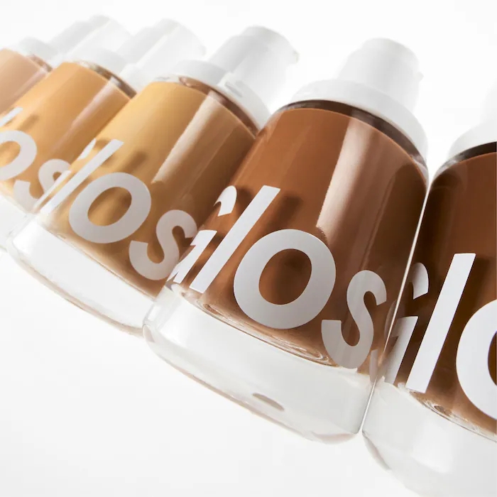 Kem nền Glossier Stretch Fluid Foundation for Buildable Coverage