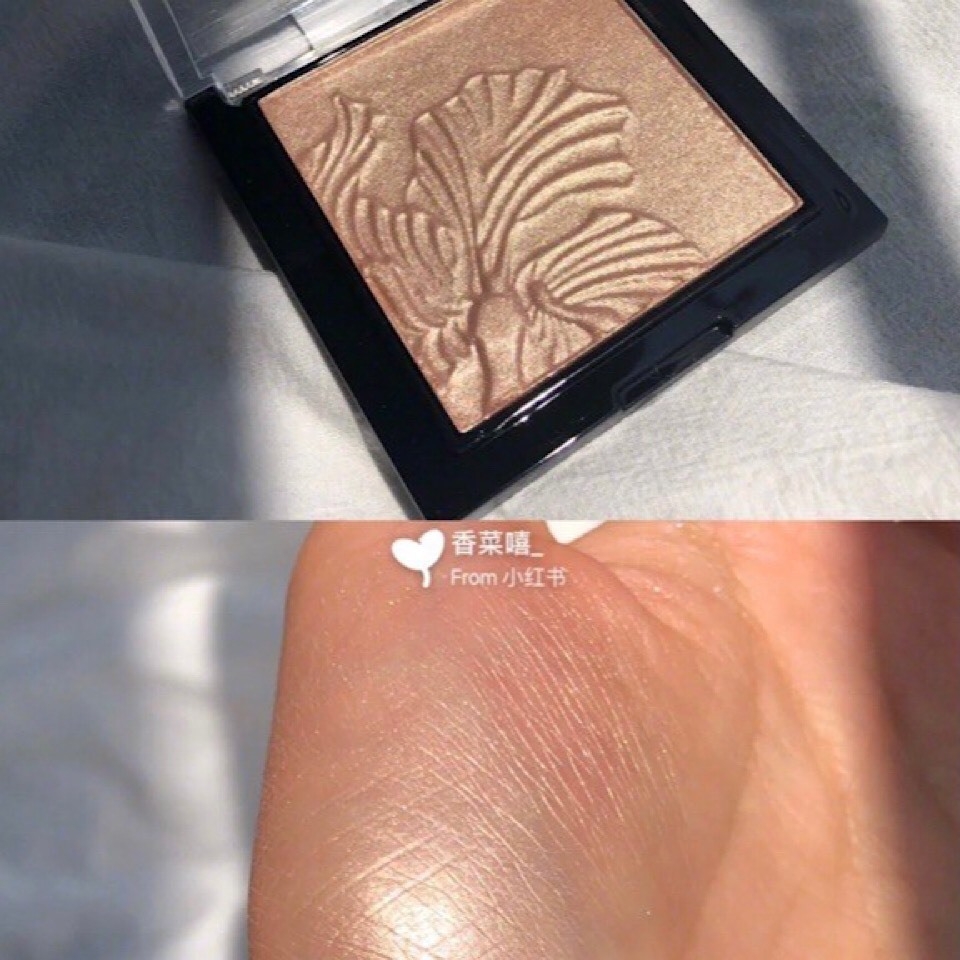Phấn bắt sáng Wet n Wild Megaglo Highlighting powder màu Precious Petals