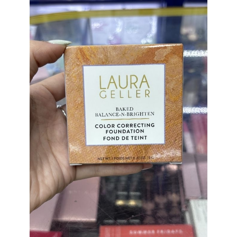 Phấn nền làm sáng, đều màu và mịn da Laura Geller 9g