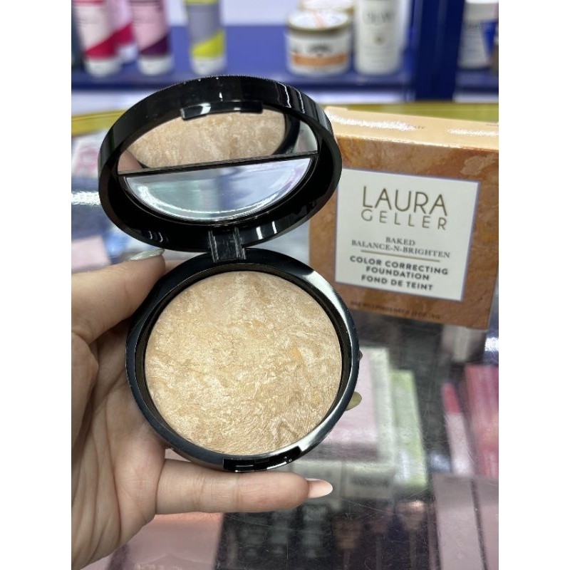 Phấn nền làm sáng, đều màu và mịn da Laura Geller 9g