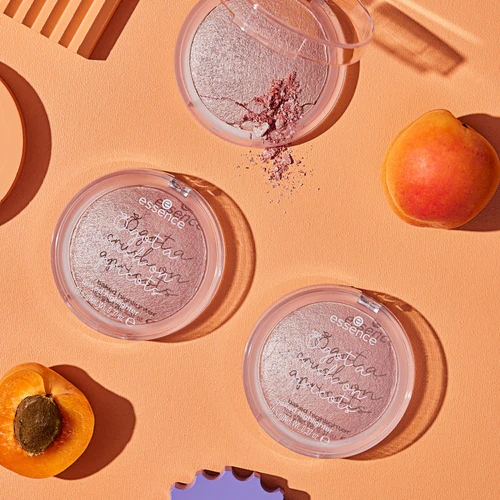 Phấn bắt sáng Essence Got A Crush on Apricots Baked Highlighter