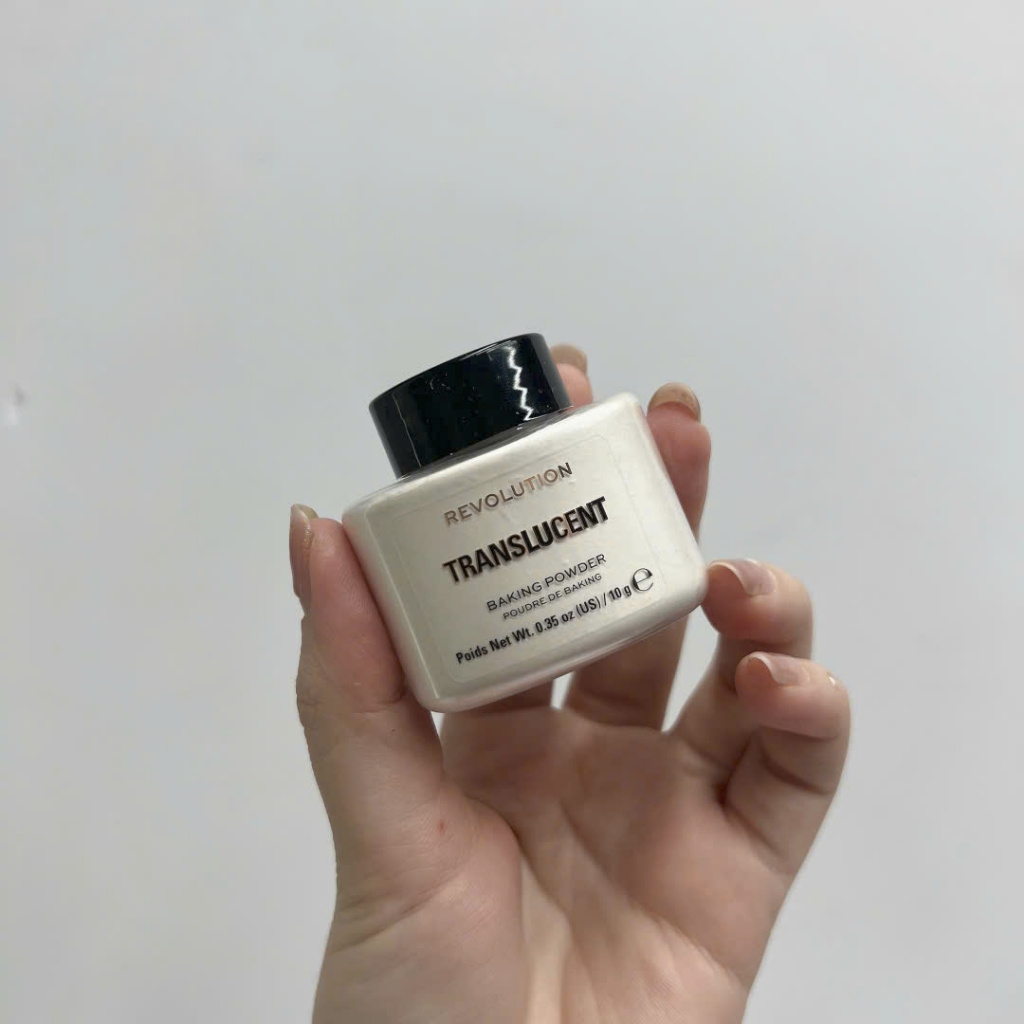 Phấn phủ Makeup Revolution kiềm dầu làm mờ mịn và sáng da 32g