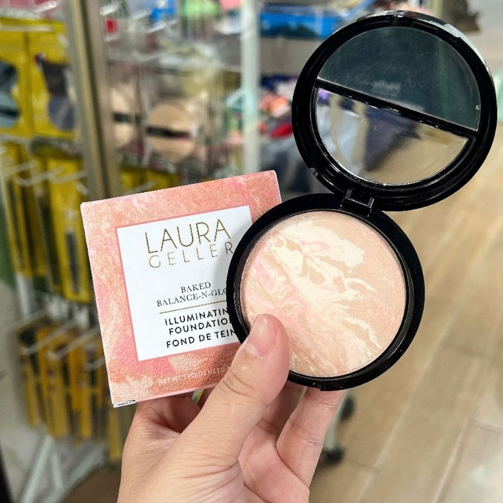 Phấn phủ làm đều màu và căng bóng da Laura Geller Baked Balance-n-Glow Illuminating Foundation 8g