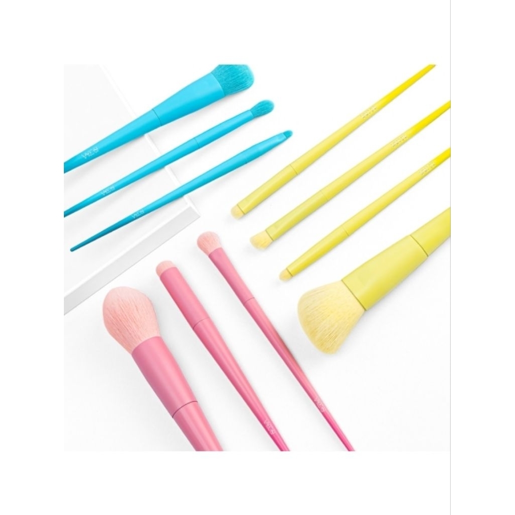 Bộ cọ 10 cây Vacosi Candy Puffy kèm túi BC34