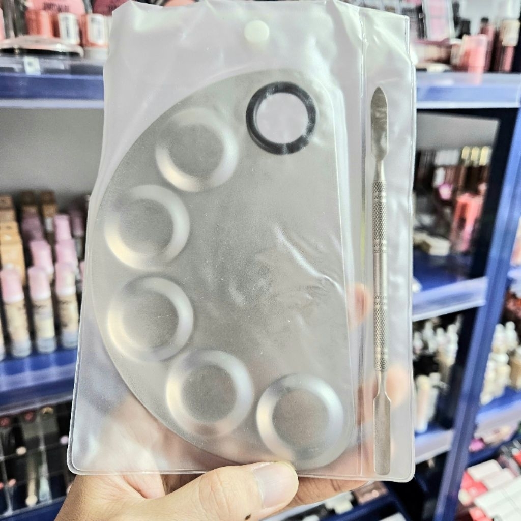 Bản dàn pha trộn kem nền Amora