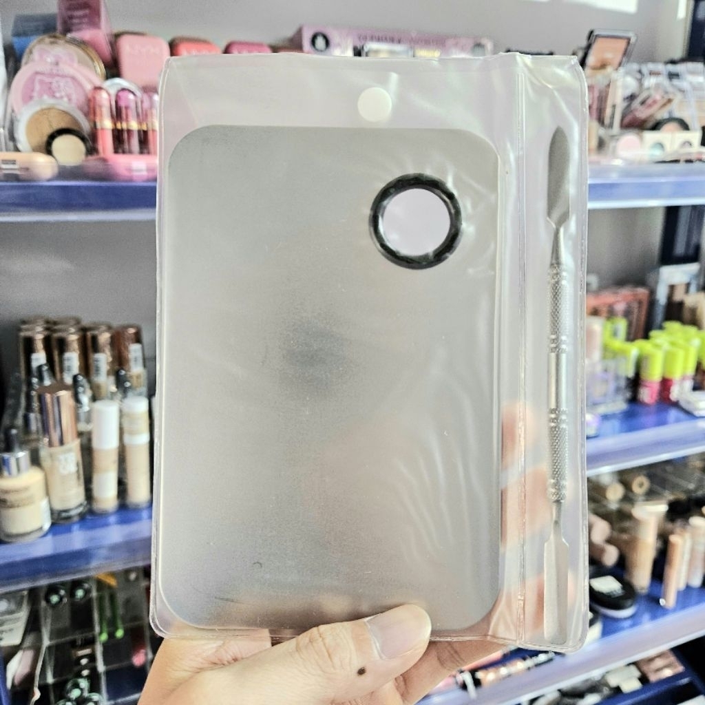 Bản dàn pha trộn kem nền Amora