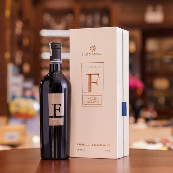 Rượu Vang F Negroamaro (Vang F Bạc)
