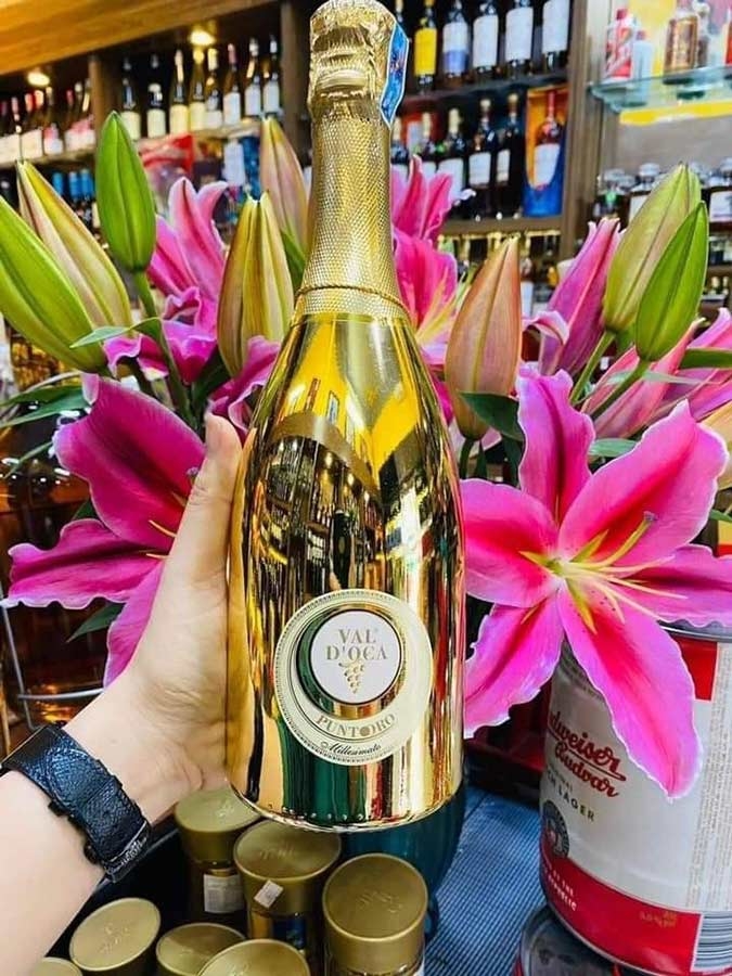 Rượu vang sủi Val D’oca Blu Punto Millesimato Vino Spumante Extra Dry