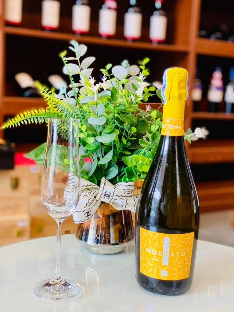 Rượu Vang Ngọt Tini Moscato Spumante
