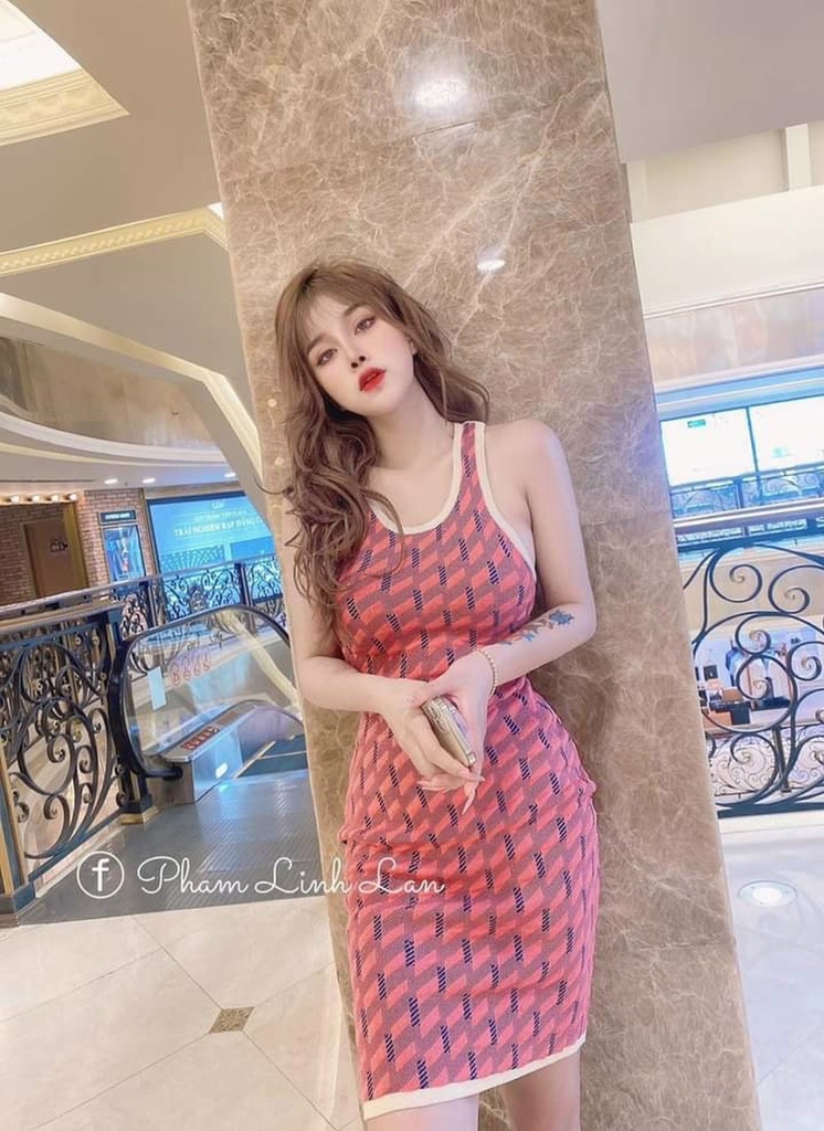 Đầm maxi hai dây hở lưng thắt nơ màu hồng | Dress outfits, Váy sang trọng,  The dress