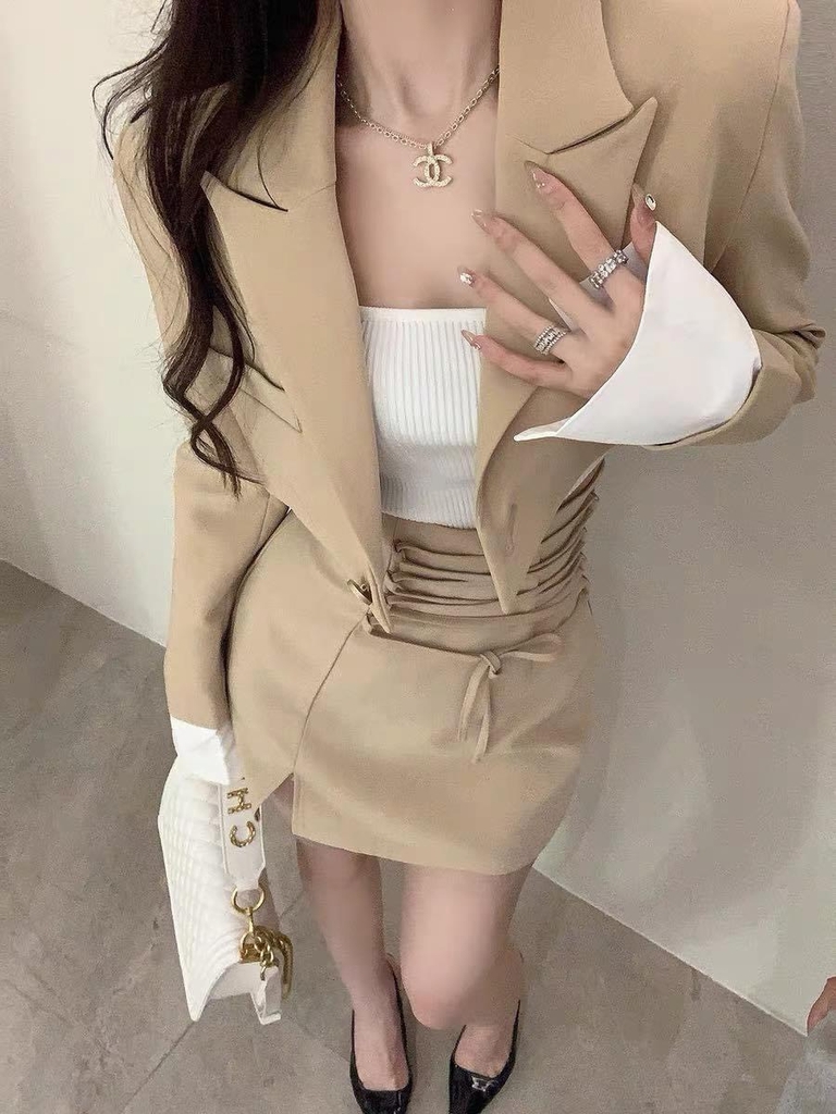 Bộ vest nữ CÚC FASHION gồm chân váy xếp ly và áo đẹp đen trắng thời trang  công sở set váy xoè cạp cao SV195 - Áo vest, blazer nữ | ThờiTrangNữ.vn