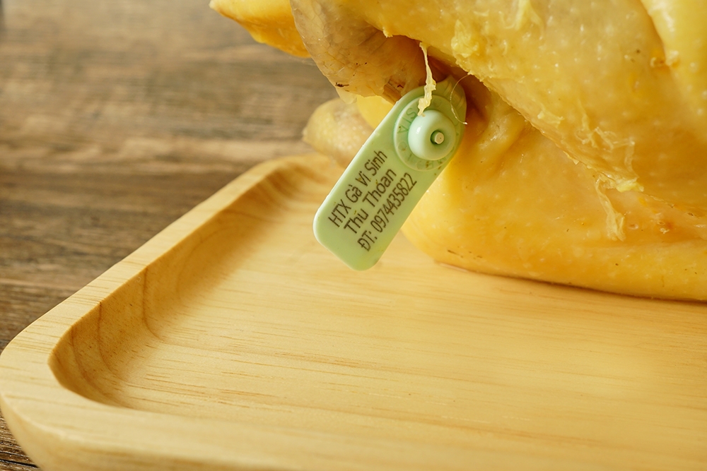 Gà vi sinh thảo dược ( 1 - 1,8Kg/con)