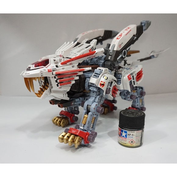 Mô hình lắp ghép Zoid 1/72 Blade Liger Mirage Peal silver BT Model