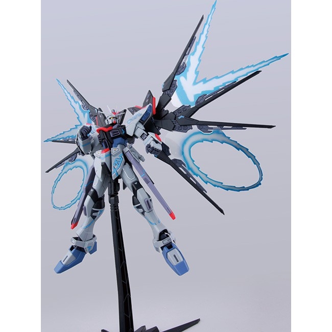 Mô hình lắp ráp MG 1/100 Strike Freedom Gundam Designer Kunio Okawara Exhibition bandai