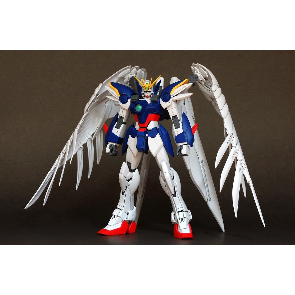 Mô hình lắp ráp MG 1/100 Wing Gundam Zero Custom XXXG-00W0 Bandai
