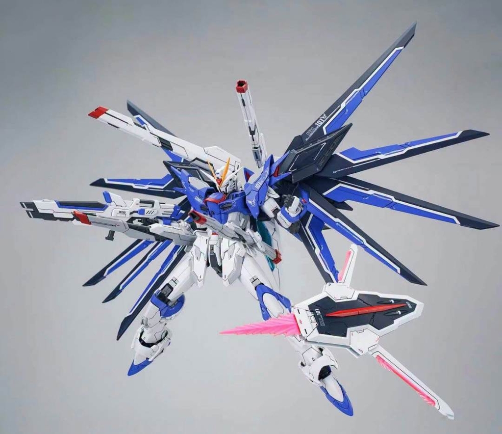 Mô hình lắp ráp MG 1/100 Rising Freedom - GK Design Shenma Model