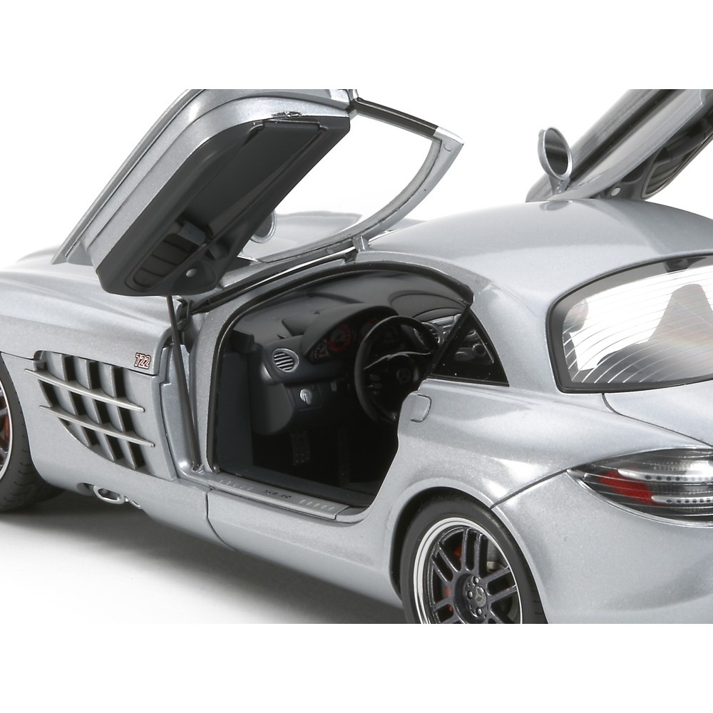 Mô hình lắp ráp Model Car Tamiya 1/24 Mercedes Benz SLR McLaren 722 Edition