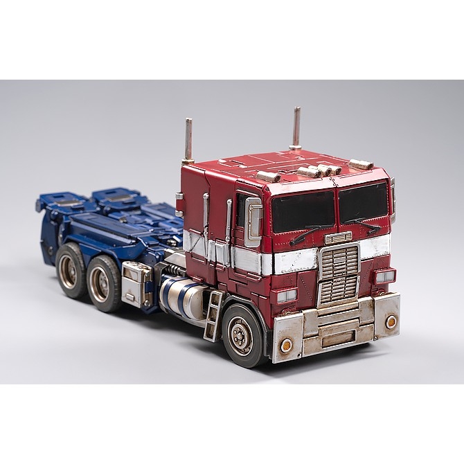 Mô hình Transformer Optimus Prime - Toy World F09 Freedom Leader