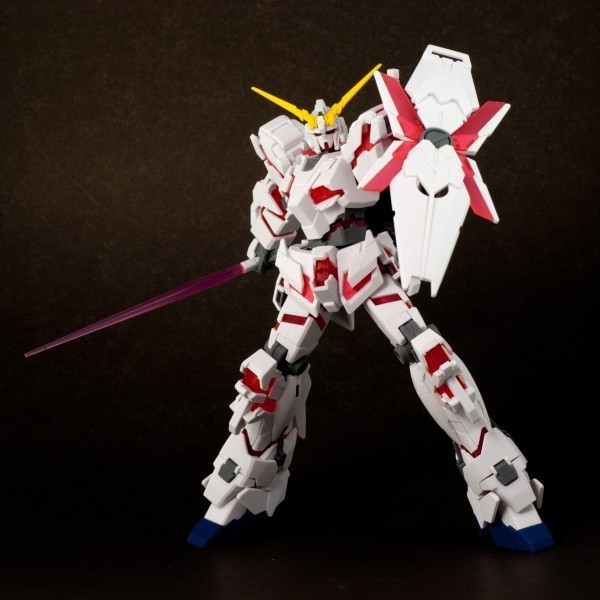 Mô hình lắp ráp HG 1/144 Unicorn Normal - Destroy mode - gundam daban