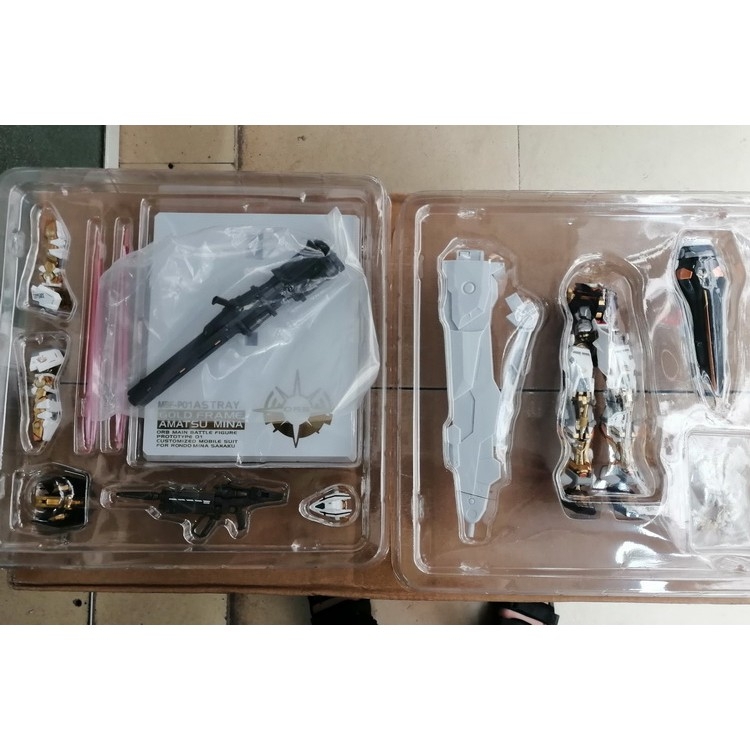 Mô hình Metal Build Frame MB 1/100 Gundam Astray Gold / Green Frame MC