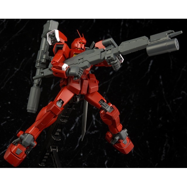 Mô hình Gunpla 1/100 MG Gundam Amazing Red Warrior Bandai