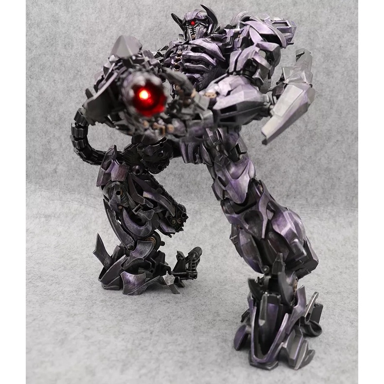 Mô hình Transformer Shockwave ZS01 Universe Guardian Alloy Zeus